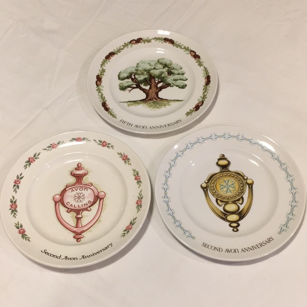 Avon Anniversary Plates 1 The Great Oak and 2 Doorknockers 3 Total